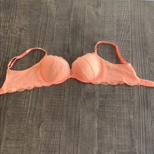 Victoria Secret 34 B